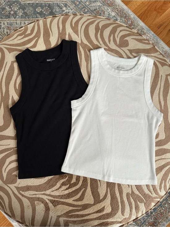 Old Navy | Tops | Old Navy Sleeveless Ribbed Tanks In Black White ...